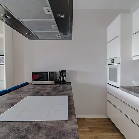 Apartamenty Homely Place Serce Poznania - Stary Rynek - Parking