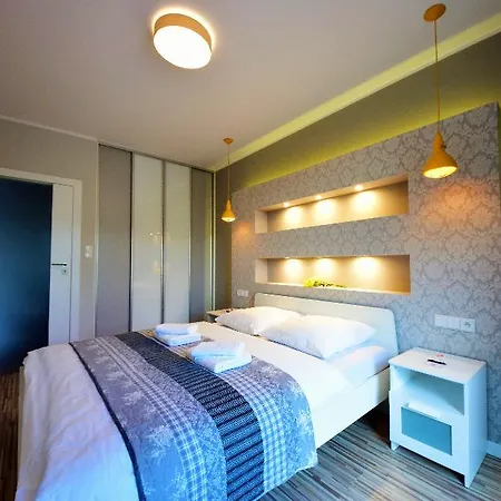 Apartamenty Homely Place Serce Poznania - Stary Rynek - Parking Apartment Poznan