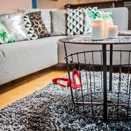 Apartamenty Homely Place Serce Poznania - Stary Rynek - Parking Poznan