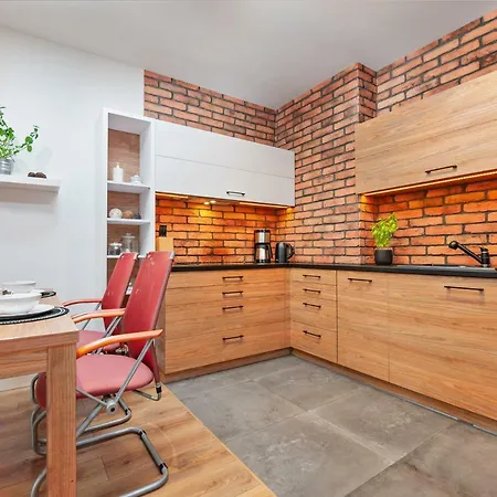 Apartamenty Homely Place Serce Poznania - Stary Rynek - Parking Poznan