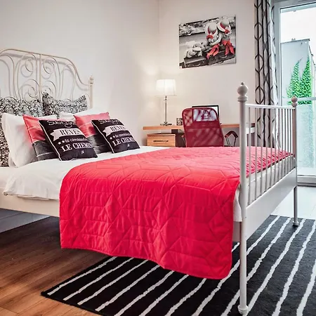 Apartamenty Homely Place Serce Poznania - Stary Rynek - Parking Apartment *