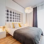 Apartamenty Homely Place Serce Poznania - Stary Rynek - Parking * Poznan