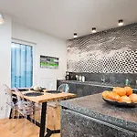 Apartamenty Homely Place Serce Poznania - Stary Rynek - Parking Apartment *