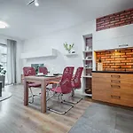 Apartamenty Homely Place Serce Poznania - Stary Rynek - Parking Apartment *