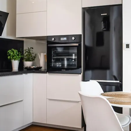 Apartament Homely Place Serce Poznania - Stary Rynek - Parking