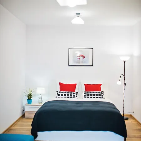 شقة Homely Place Serce Poznania - Stary Rynek - Parking بوزنان