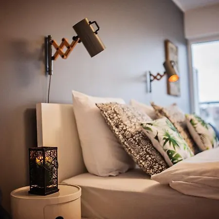 Monroe 22 Poznan Old Town & Parking Апартаменты *